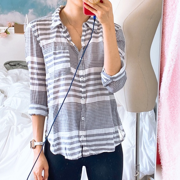 Light Grey Striped Blouse Shirt Thin Collared - Picture 5 of 10